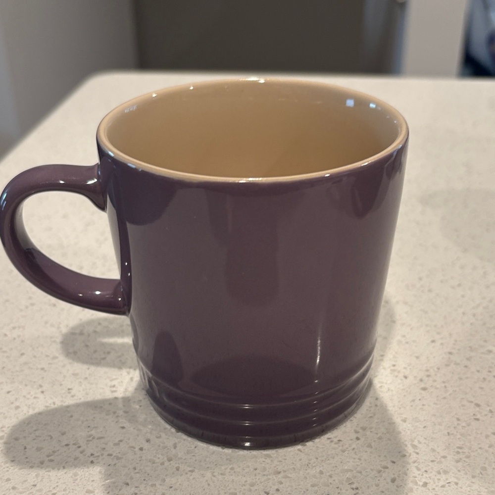 Le creuset coffee mug EUC